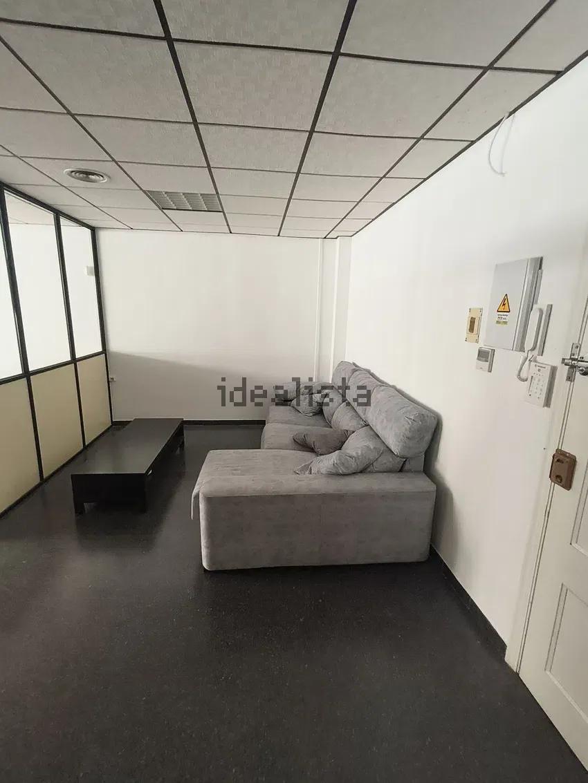 Alquiler de Oficina en el Corazón de Aguadulce – 77 m2