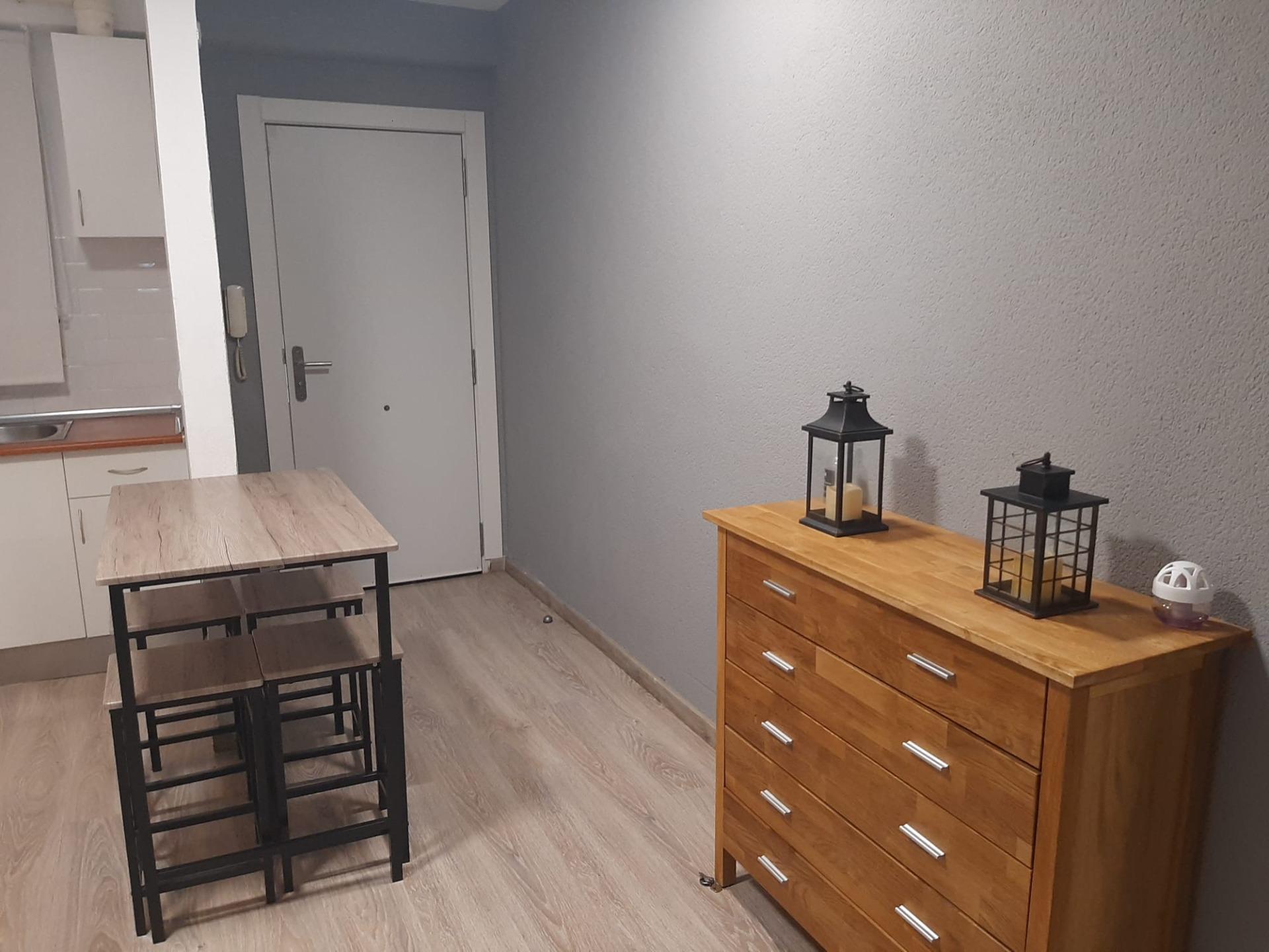 Precioso piso reformado en pleno centro de Aguadulce – Avenida Carlos III