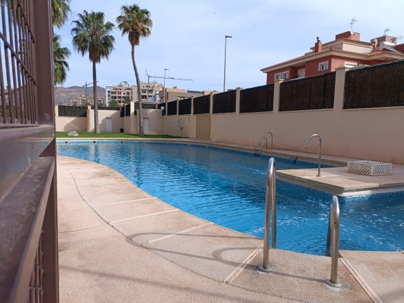 Se Alquila Piso en Aguadulce