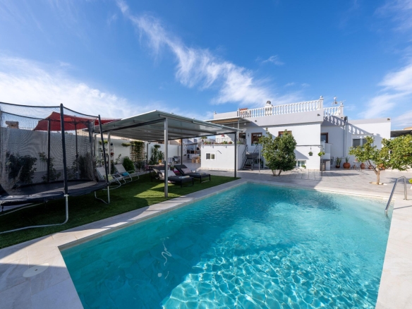 Se Vende Chalet en Retamar