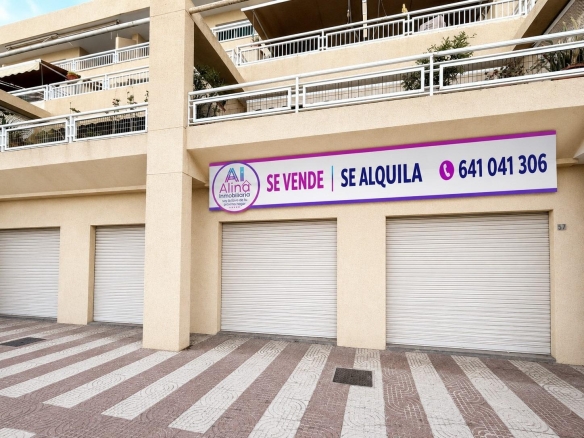 LOCAL COMERCIAL EN PRIMERA LÍNEA DE PLAYA — EN VENTA O ALQUILER EN AGUADULCE
