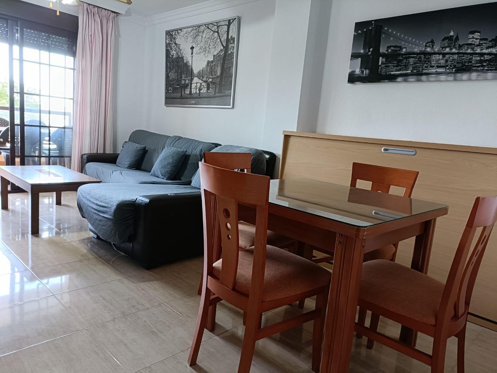 Se Alquila Piso en Aguadulce