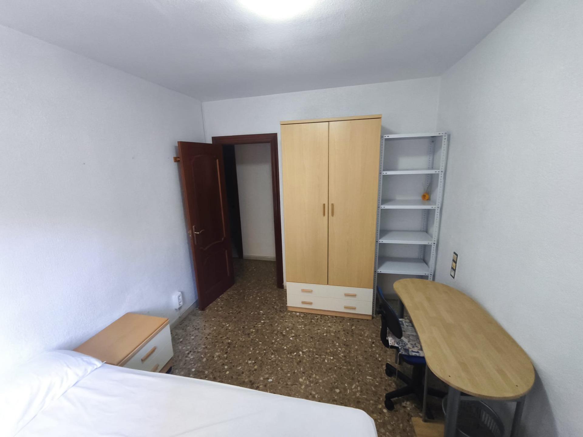 Exquisito Piso en Almería: Lujo y Comodidad en Zapillo