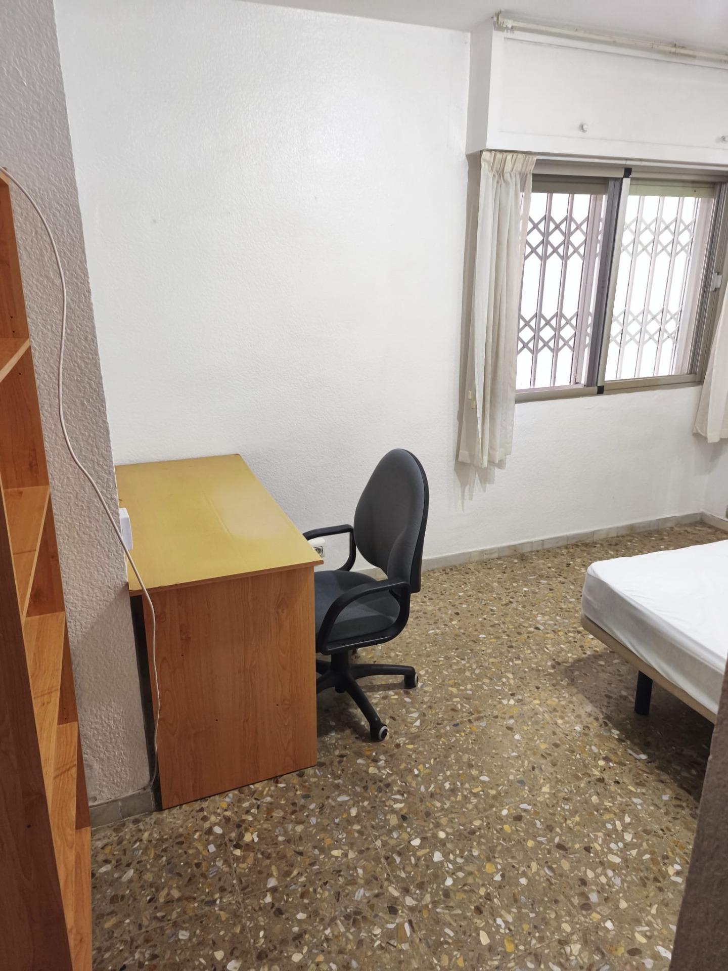 Exquisito Piso en Almería: Lujo y Comodidad en Zapillo