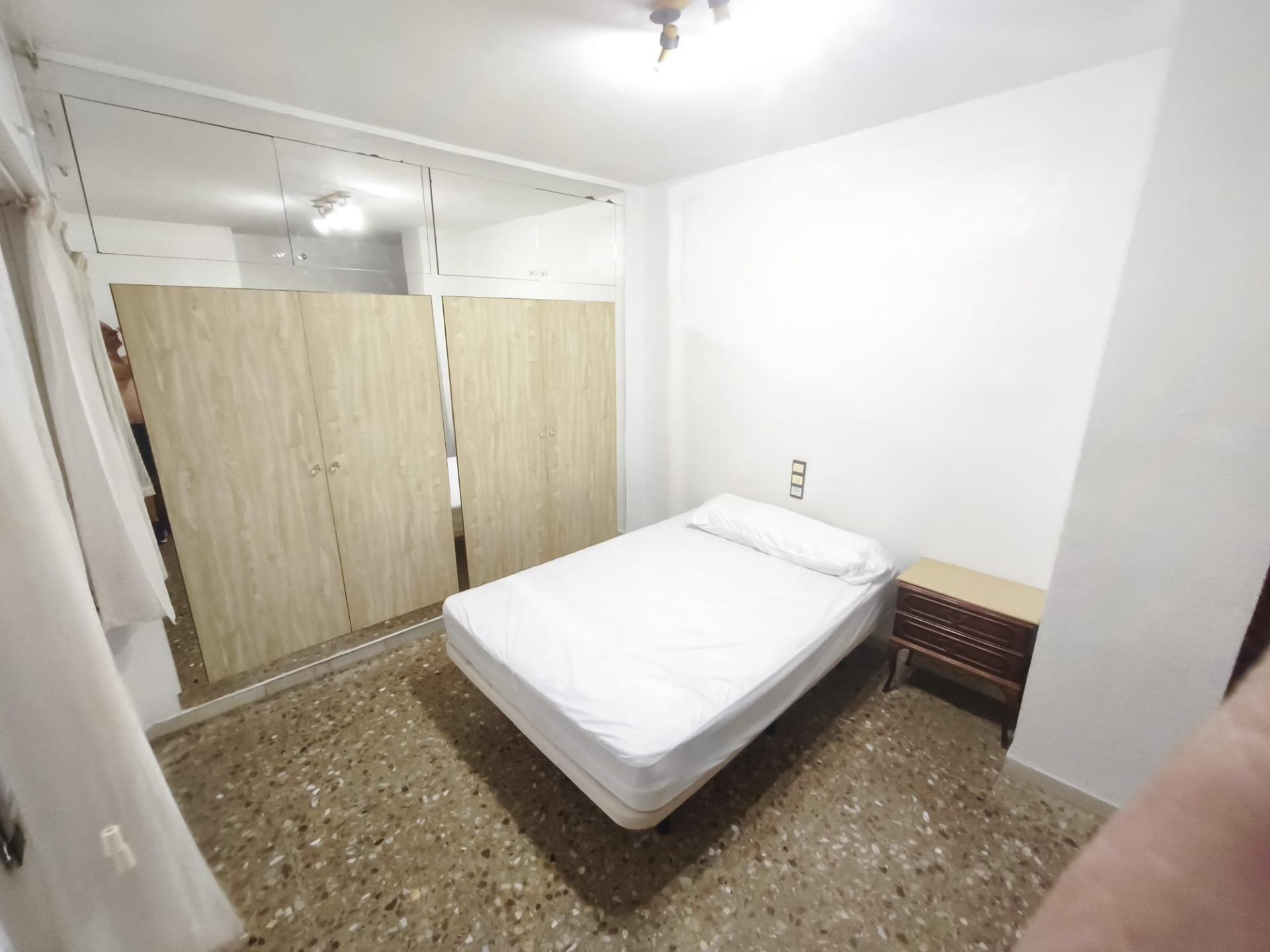 Exquisito Piso en Almería: Lujo y Comodidad en Zapillo