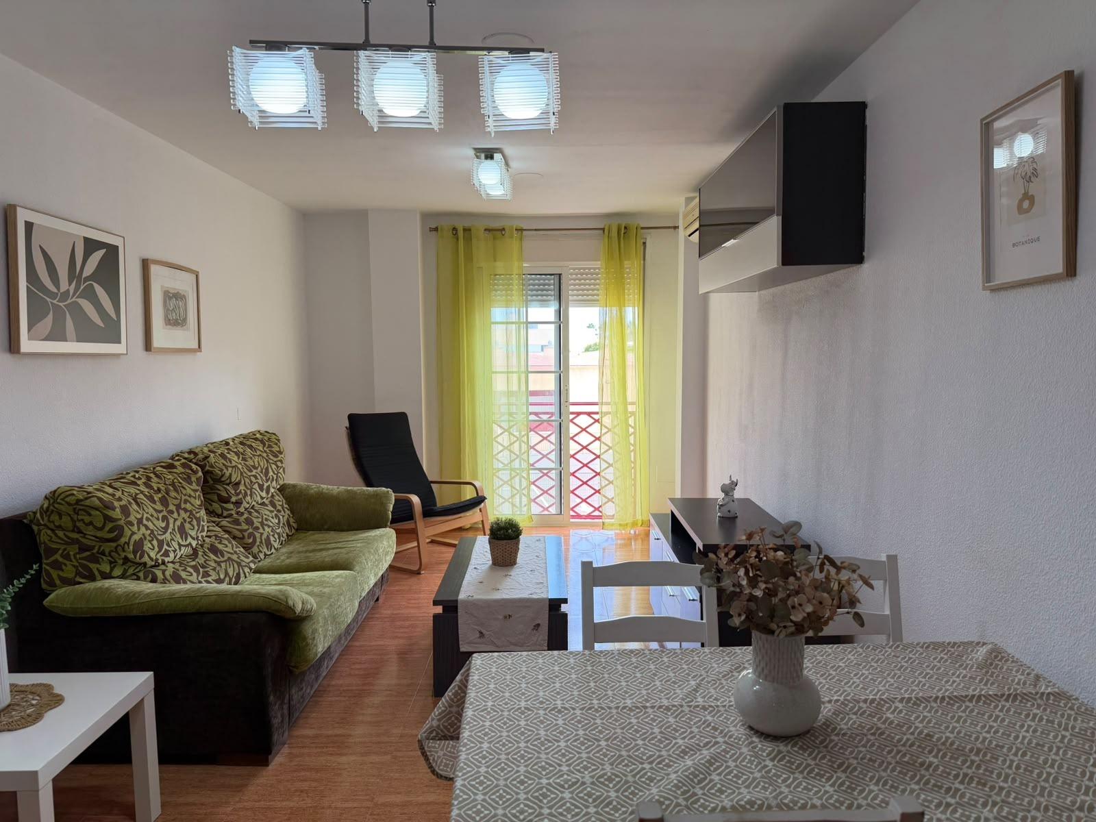 Acogedor Piso en Roquetas de Mar – El Sabinar por solo €138 Acogedor Piso en Roquetas de Mar - El Sabinar por solo €138