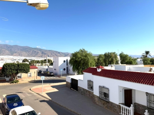 CASA DE PUEBLO CON GRAN PARCELA DE 636 m2