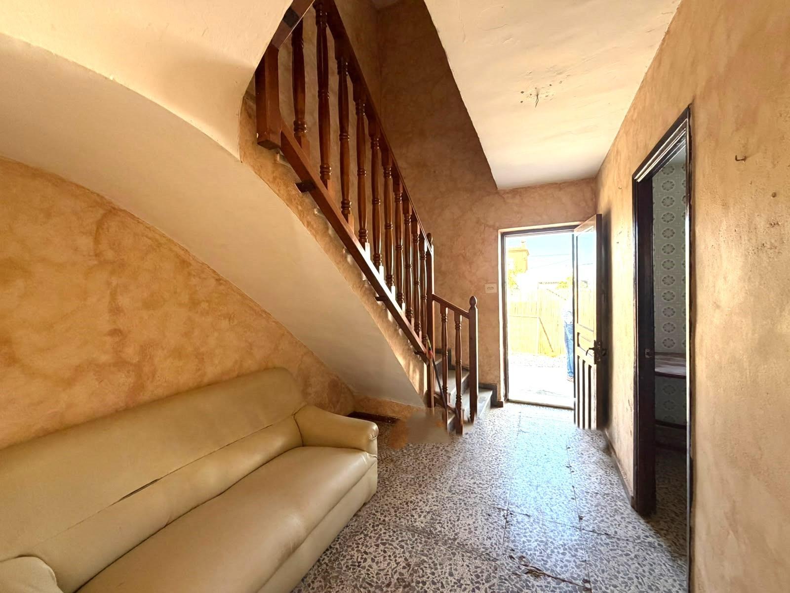 CASA DE PUEBLO CON GRAN PARCELA DE 636 m2